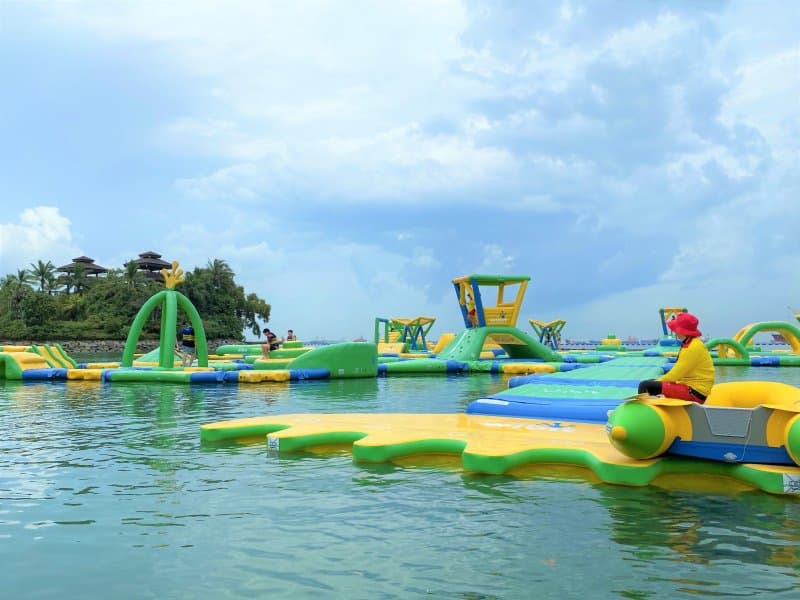 Singapore with Adventure Cove Water Park