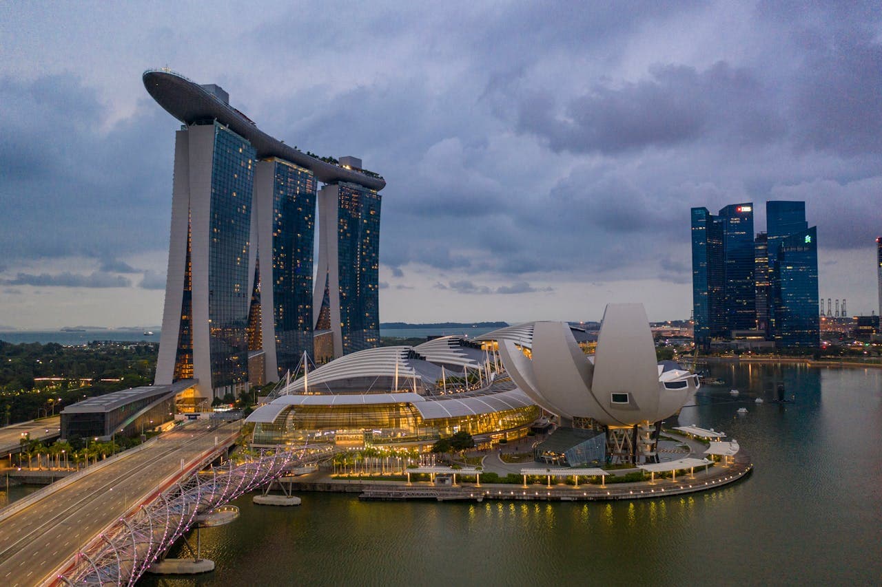 Singapore Luxury Experience Tour Package from Mumbai