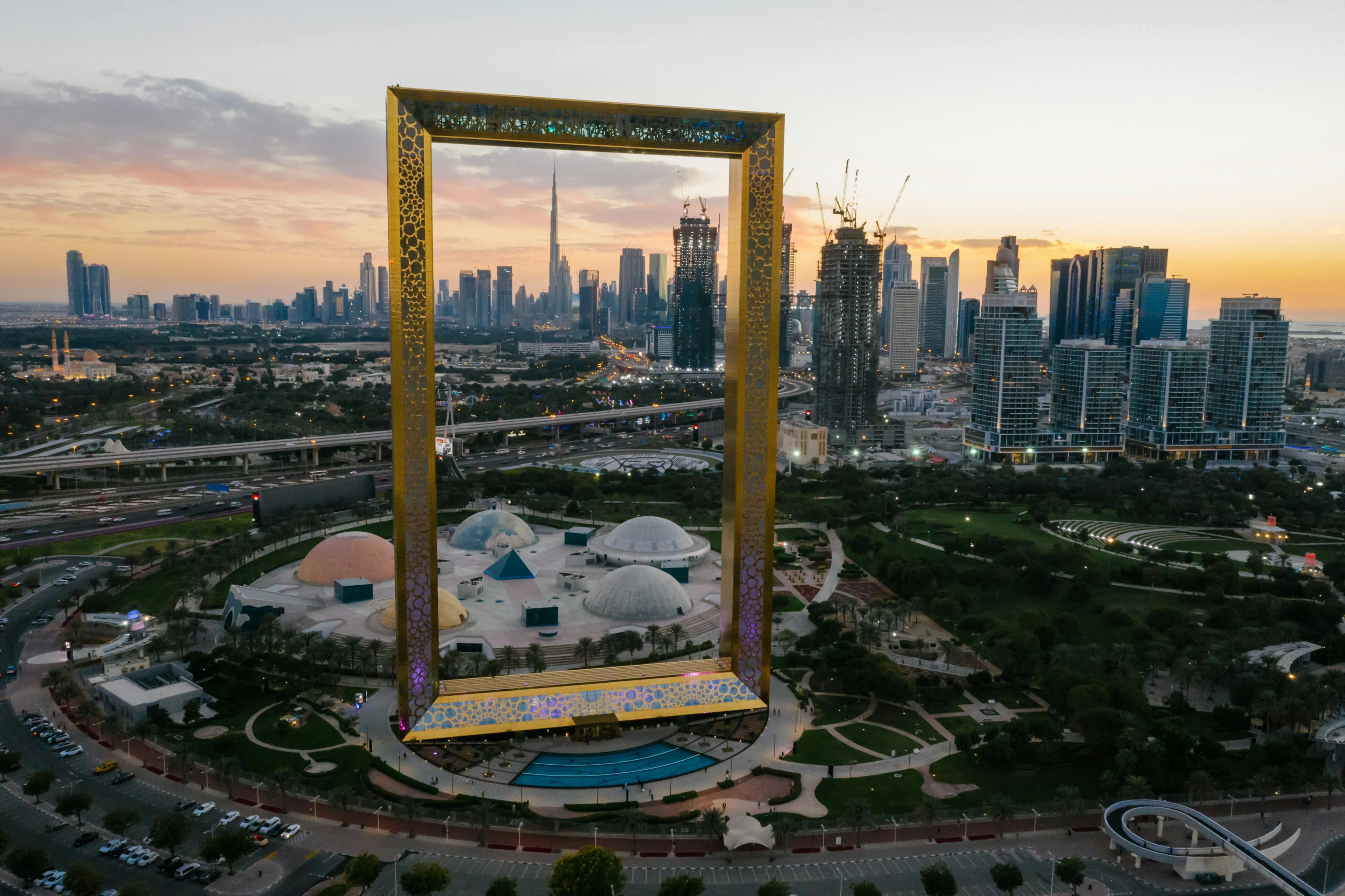 Dubai and Abu Dhabi Luxury Tour Package