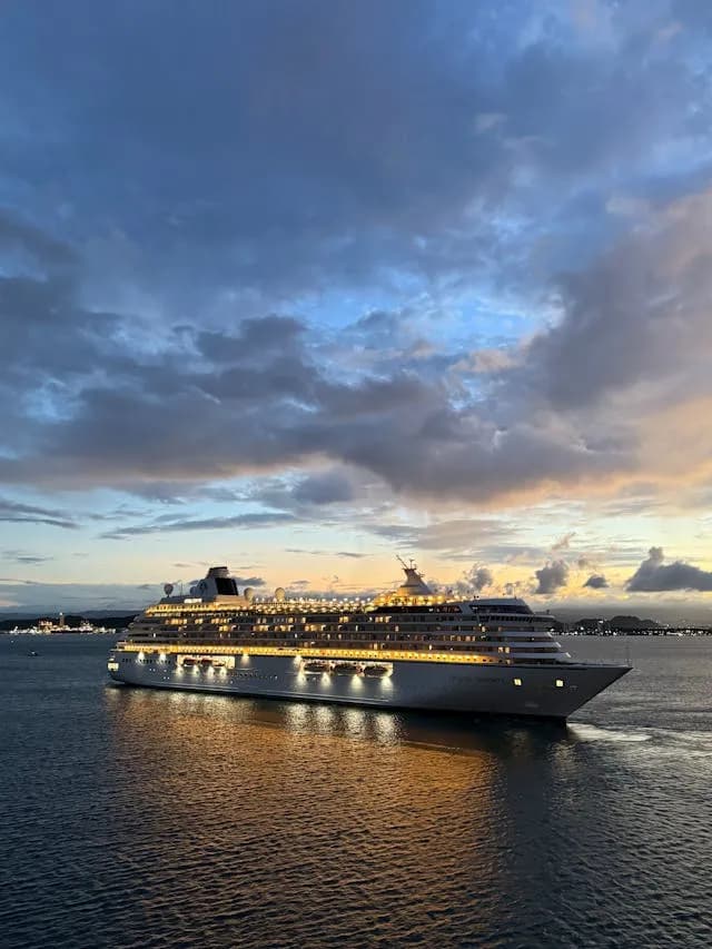 4 Nights 5 Days Disney Adventure Cruise Singapore