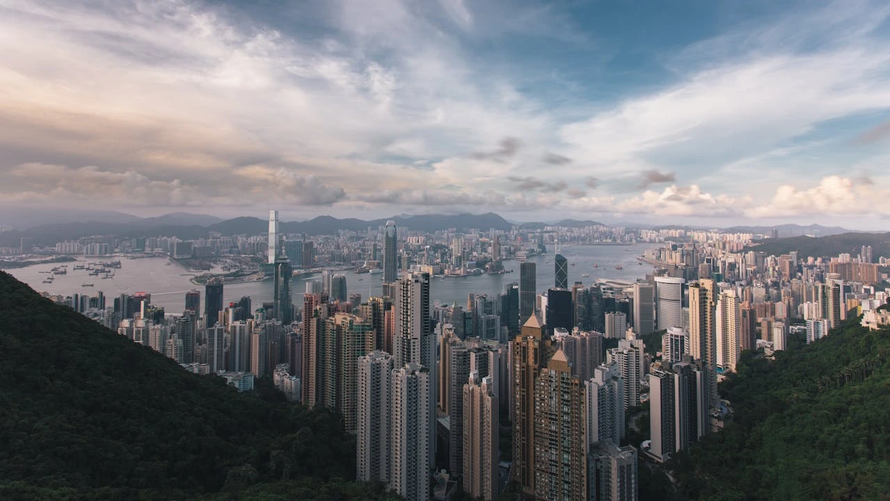 1746260014_6944-hong-kong-1.webp