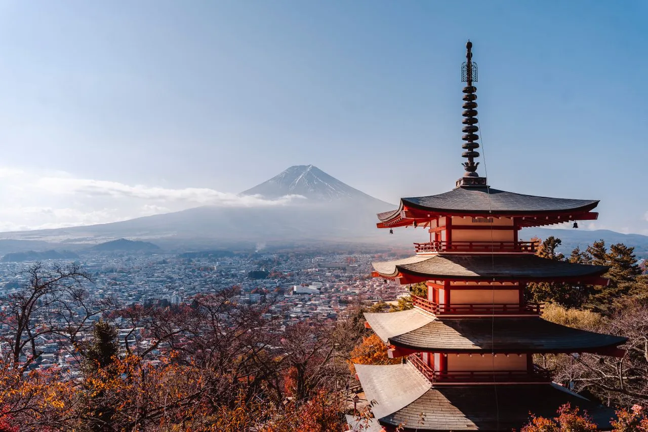 1782472635_215747-Japan-tour.webp