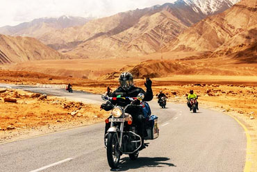 12 Days Delhi Manali Leh Srinagar Group Tour Package