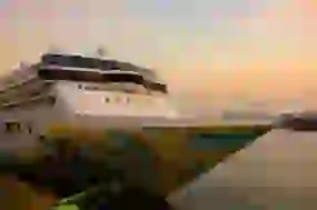 5 Nights 6 Days Singapore to Hong Kong Aboard Star Voyager Cruise
